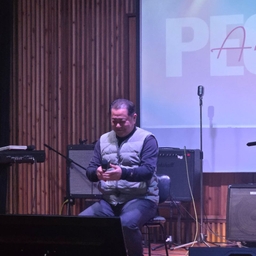 피드에 업로드 된 이미지