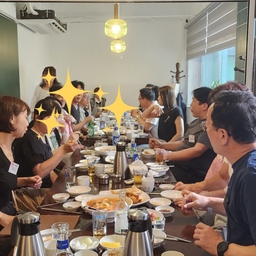 피드에 업로드 된 이미지