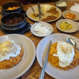 피드에 업로드 된 이미지
