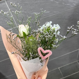 피드에 업로드 된 이미지