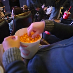 피드에 업로드 된 이미지