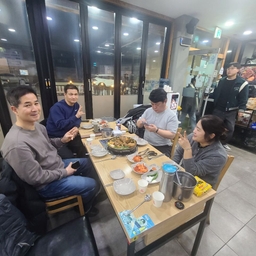 피드에 업로드 된 이미지