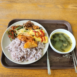 피드에 업로드 된 이미지