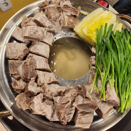 피드에 업로드 된 이미지