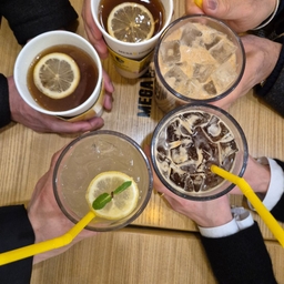 피드에 업로드 된 이미지