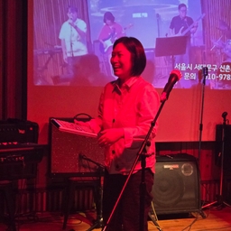 피드에 업로드 된 이미지