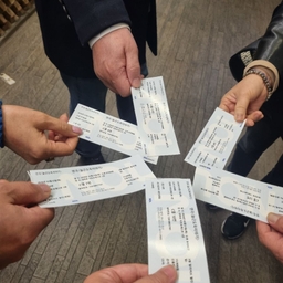 피드에 업로드 된 이미지