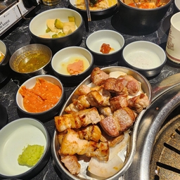 피드에 업로드 된 이미지