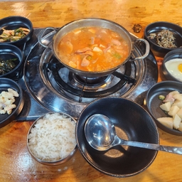 피드에 업로드 된 이미지