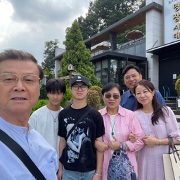 피드에 업로드 된 이미지