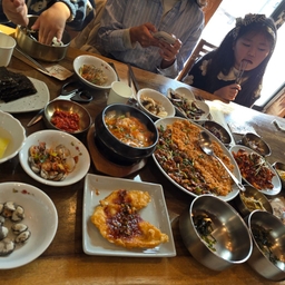 피드에 업로드 된 이미지