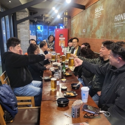 피드에 업로드 된 이미지