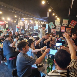 피드에 업로드 된 이미지