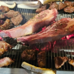 피드에 업로드 된 이미지