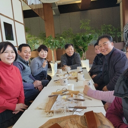 피드에 업로드 된 이미지