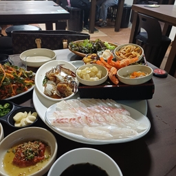피드에 업로드 된 이미지