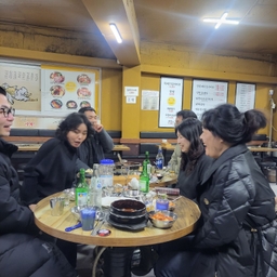 피드에 업로드 된 이미지