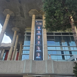 피드에 업로드 된 이미지