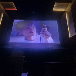 피드에 업로드 된 이미지
