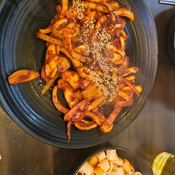 피드에 업로드 된 이미지