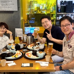 피드에 업로드 된 이미지