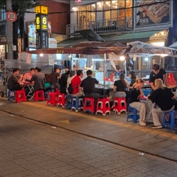 피드에 업로드 된 이미지