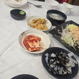 피드에 업로드 된 이미지