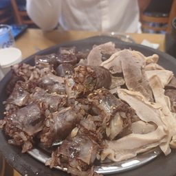 피드에 업로드 된 이미지