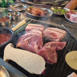 피드에 업로드 된 이미지