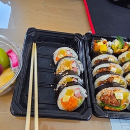 피드에 업로드 된 이미지