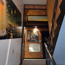 피드에 업로드 된 이미지