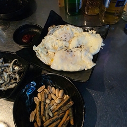 피드에 업로드 된 이미지