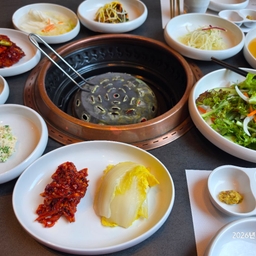 피드에 업로드 된 이미지