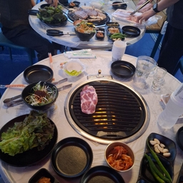 피드에 업로드 된 이미지