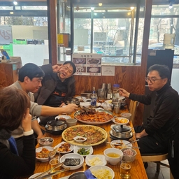 피드에 업로드 된 이미지