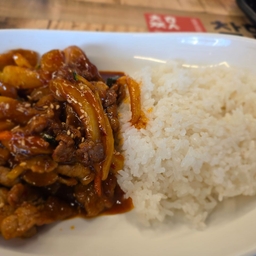 피드에 업로드 된 이미지