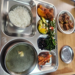 피드에 업로드 된 이미지