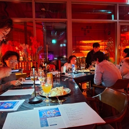 피드에 업로드 된 이미지