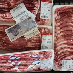 피드에 업로드 된 이미지