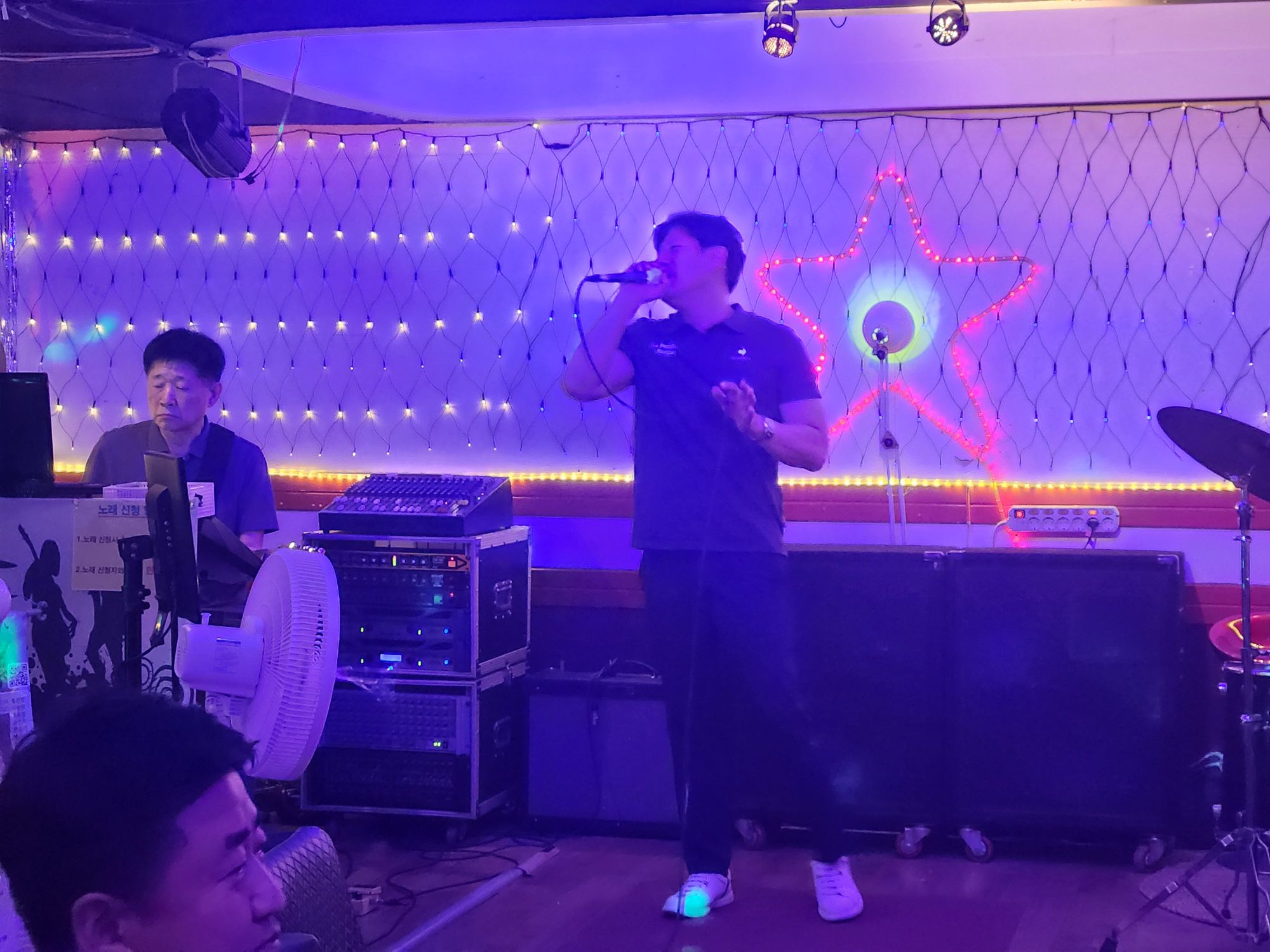 피드에 업로드 된 이미지