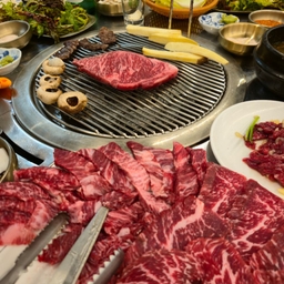 피드에 업로드 된 이미지