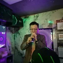 피드에 업로드 된 이미지