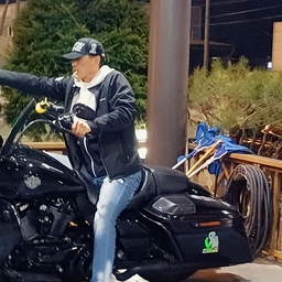 피드에 업로드 된 이미지