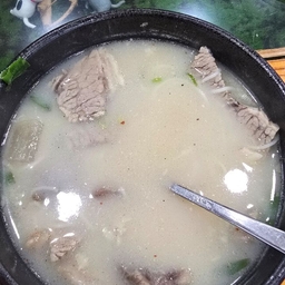 피드에 업로드 된 이미지