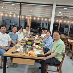 피드에 업로드 된 이미지