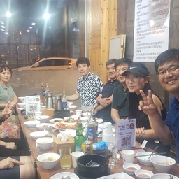 피드에 업로드 된 이미지