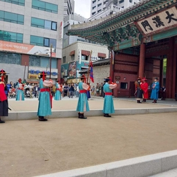 피드에 업로드 된 이미지
