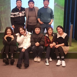 피드에 업로드 된 이미지