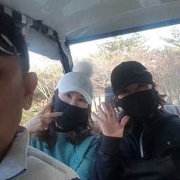 피드에 업로드 된 이미지