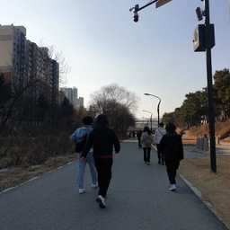 피드에 업로드 된 이미지